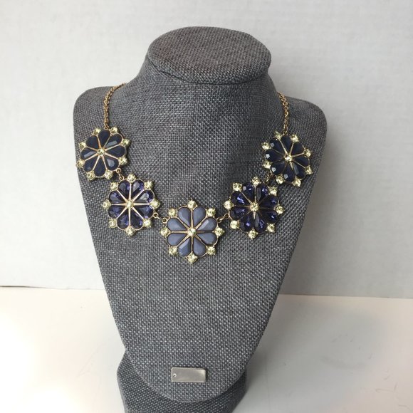 💙💚Goldtone/Blue/Lt. Green Statement Necklace💚💙 - Picture 2 of 4